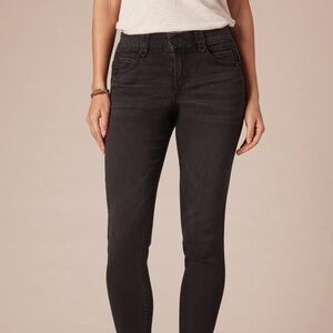 Democracy Jeans "Ab"solution® Black Ankle Skimmer - Mid-Rise - Size 16